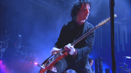 Nine Inch Nails Live: Beside You in Time (koncert) (2007 ...