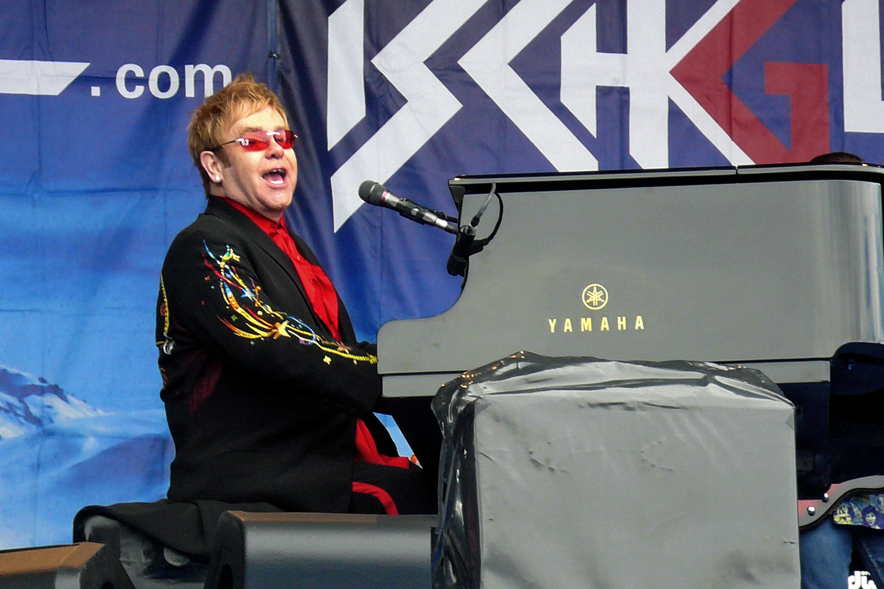 Elton John - A Singular Man