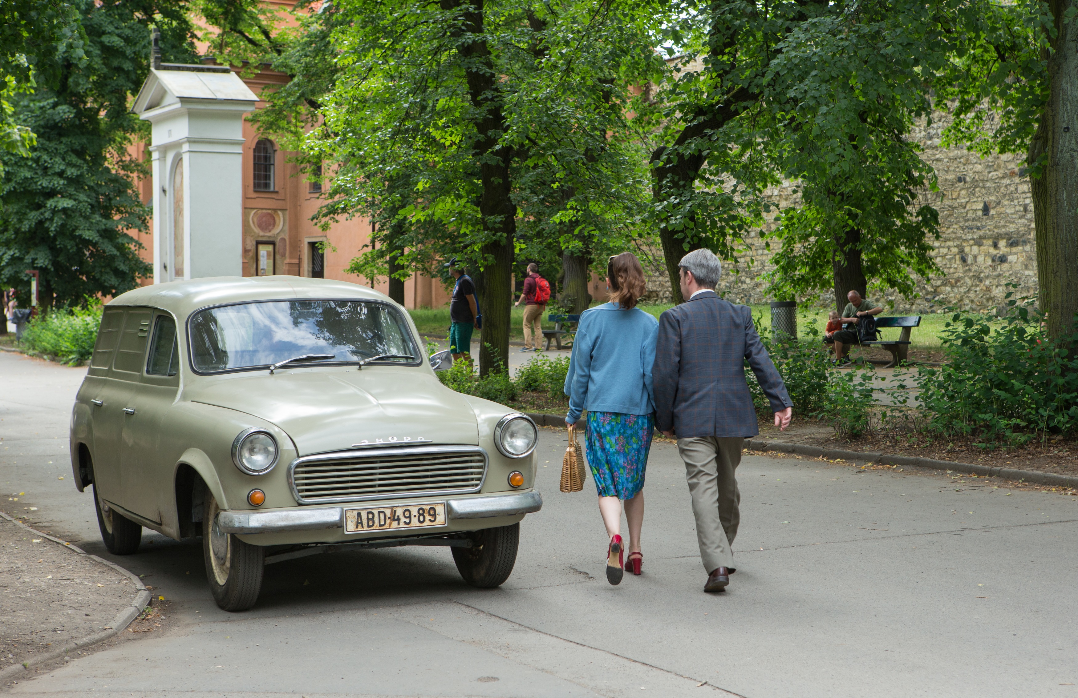 Dívka za zrcadlem (TV film) (2018) | Galerie | ČSFD.cz