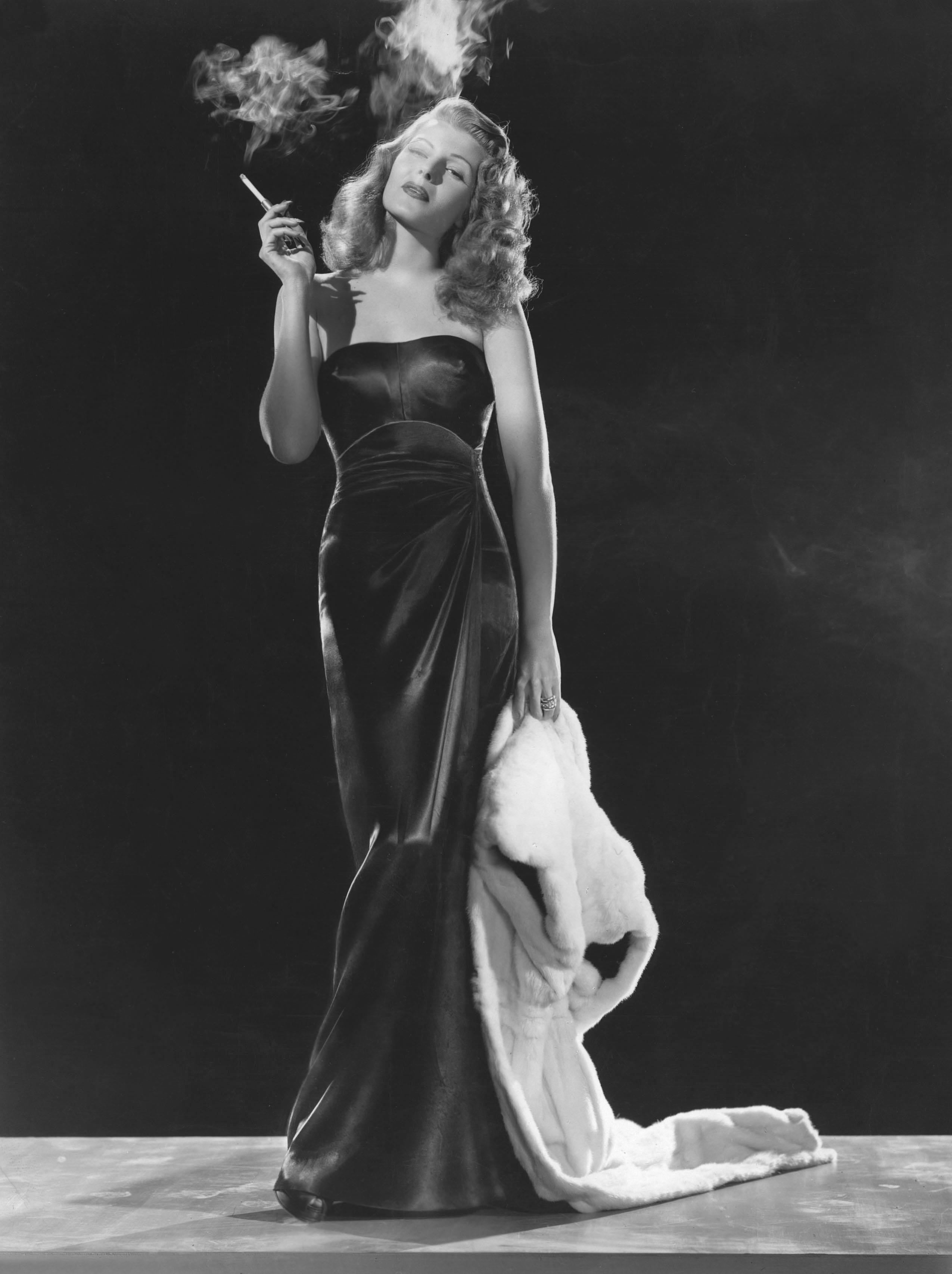 Rita Hayworth, et l'homme créa la déesse