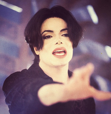 Michael Jackson: You Are Not Alone (hudební videoklip ...