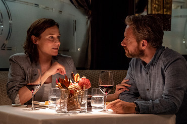 Agentka v utajení / The Operative (2019) | ČSFD.cz