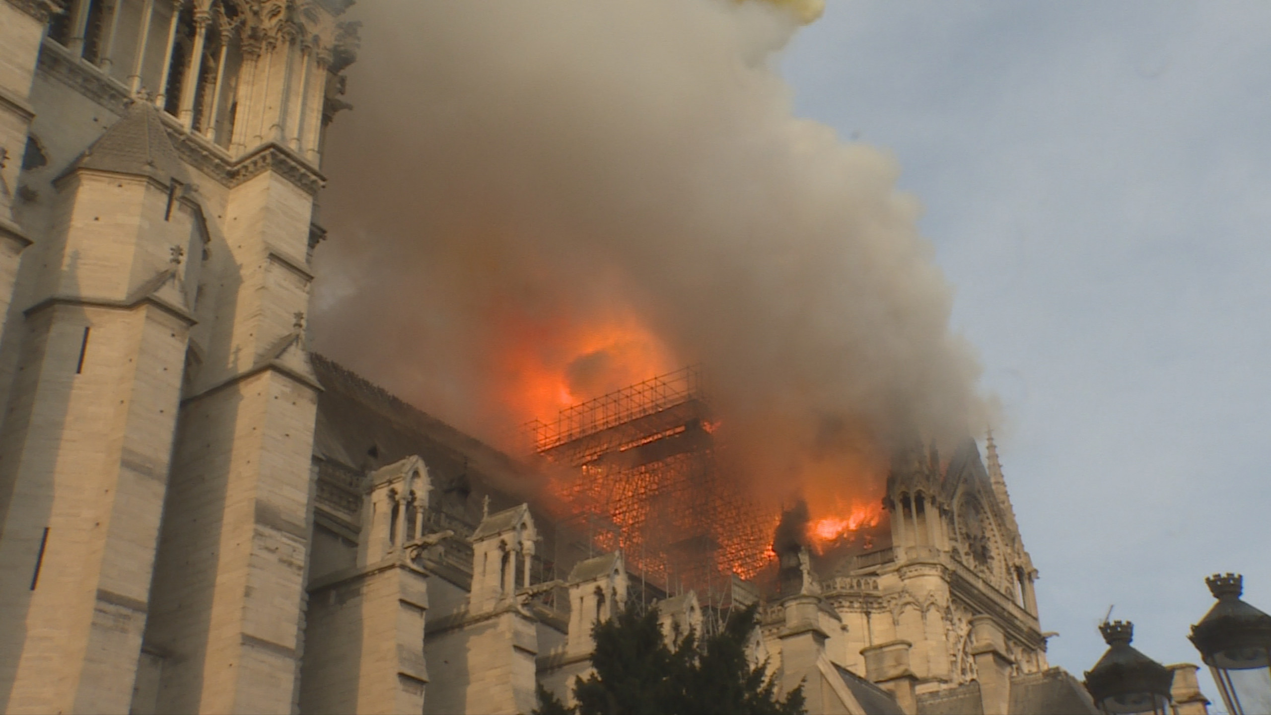 Katedrála Notre Dame - souboj s peklem