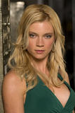 Amy Smart th_70227_amy_smart_122_716lo.jpg