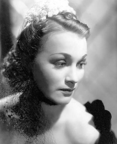 Adina Mandlová N44376-85da.jpg