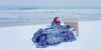 Eternal Sunshine - beach scene