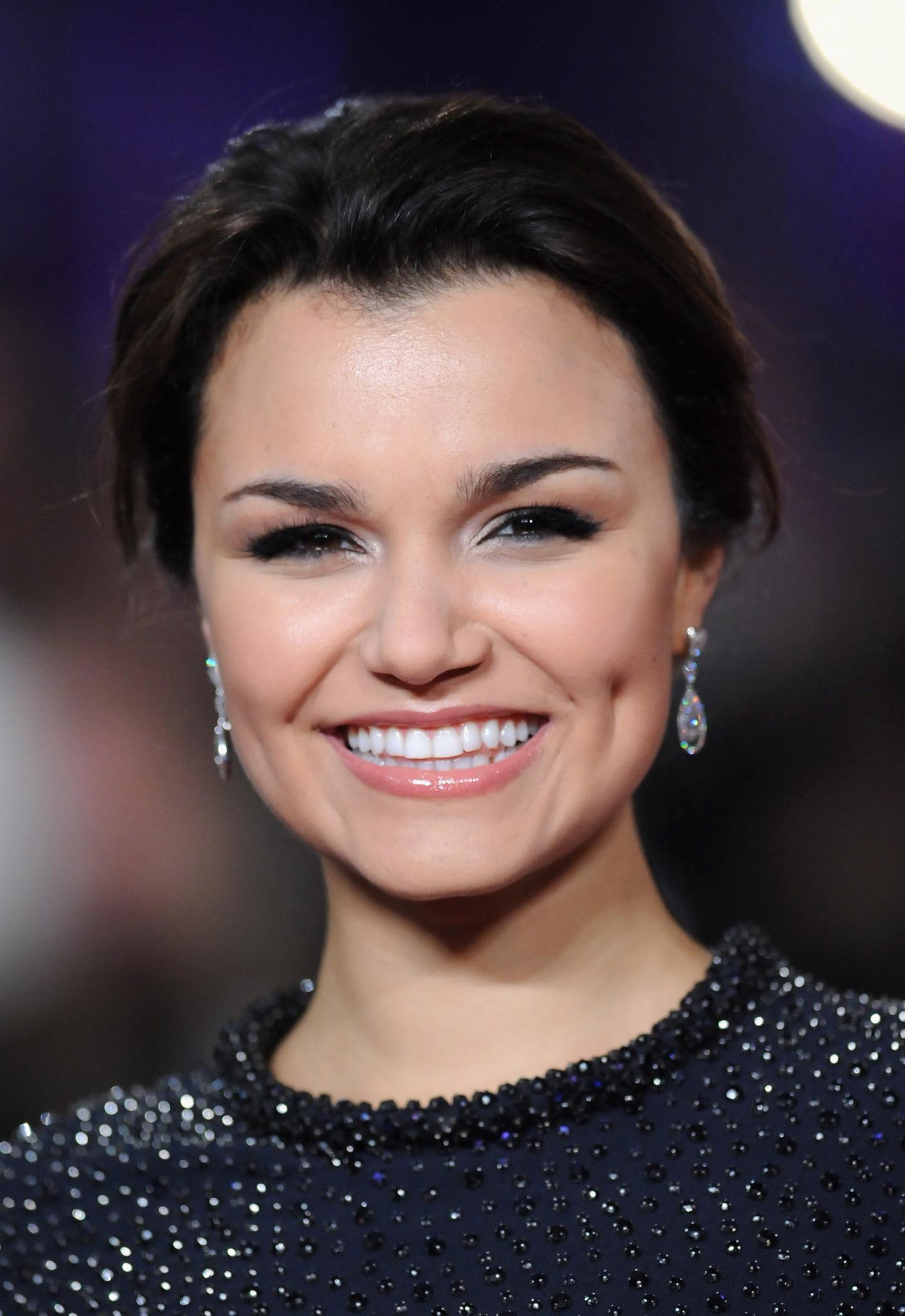 Ямочки при улыбке. Саманта Баркс. Саманта Джейн Баркс. Samantha Barks Саманта Баркс. Куанеша Баркс.